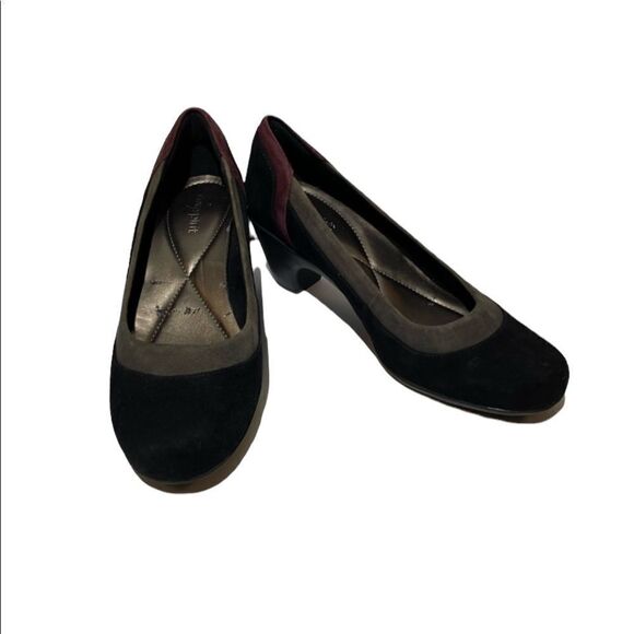 EASY SPIRIT ESCARMELA Black w/ Gray Burgundy Trim Suede Heels Size 8.5 - Picture 1 of 7